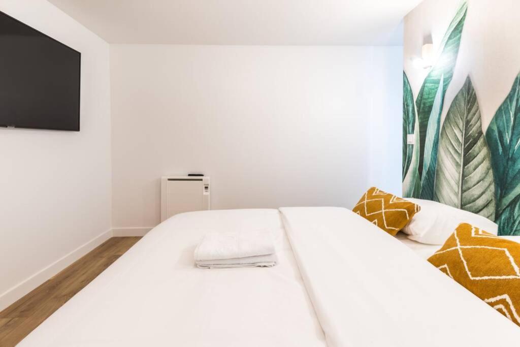 Hsh Sentier-Reaumur III Beautiful Apartment 6P-2Br Paris Bagian luar foto